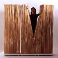 Globalhaus’s Stick Screen Space Divider Globalhaus’s Stick Screen Space Divider